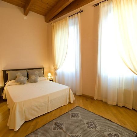 Piazza Azuni 18 Guest House Sassari Buitenkant foto
