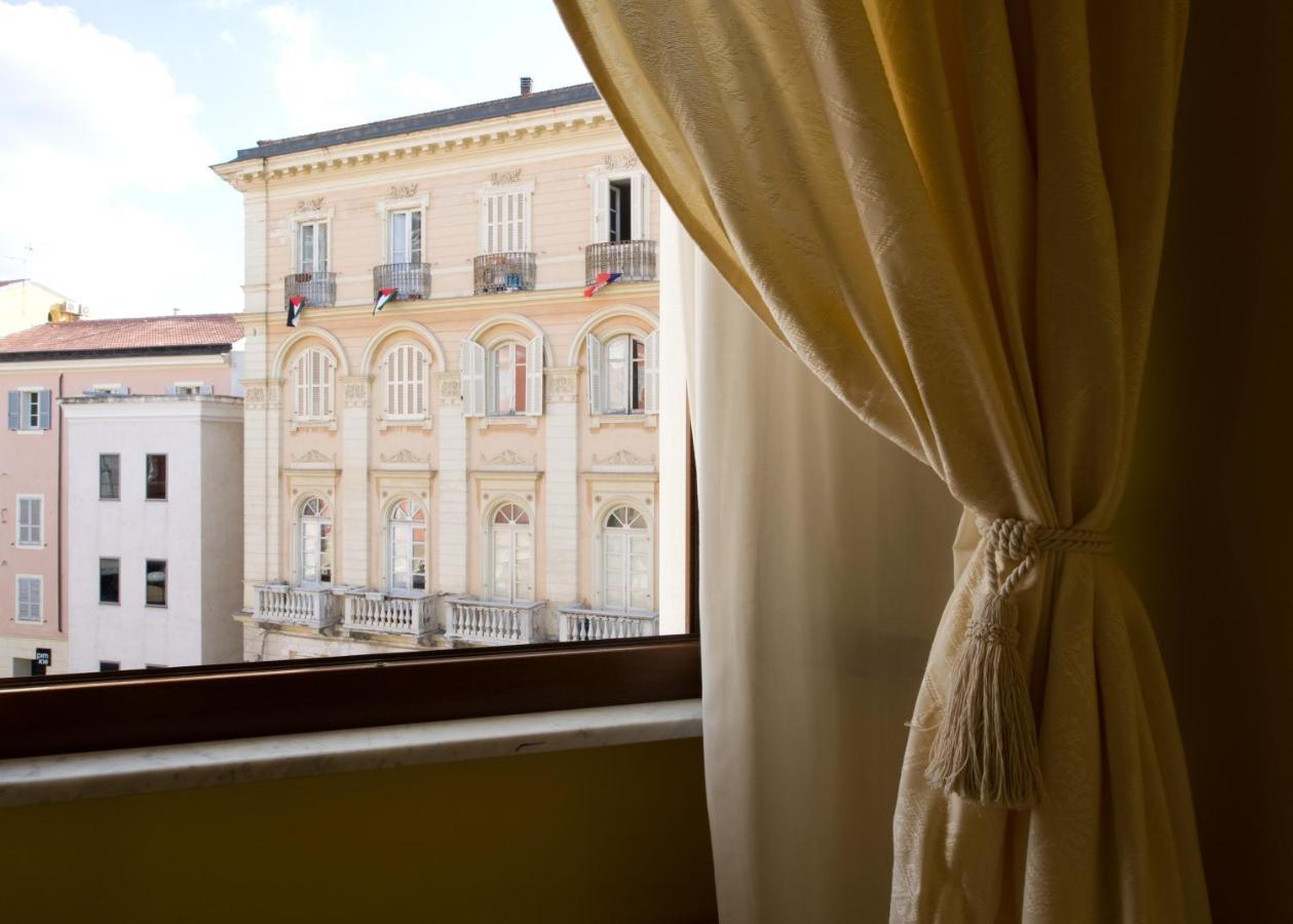 Piazza Azuni 18 Guest House Sassari Buitenkant foto