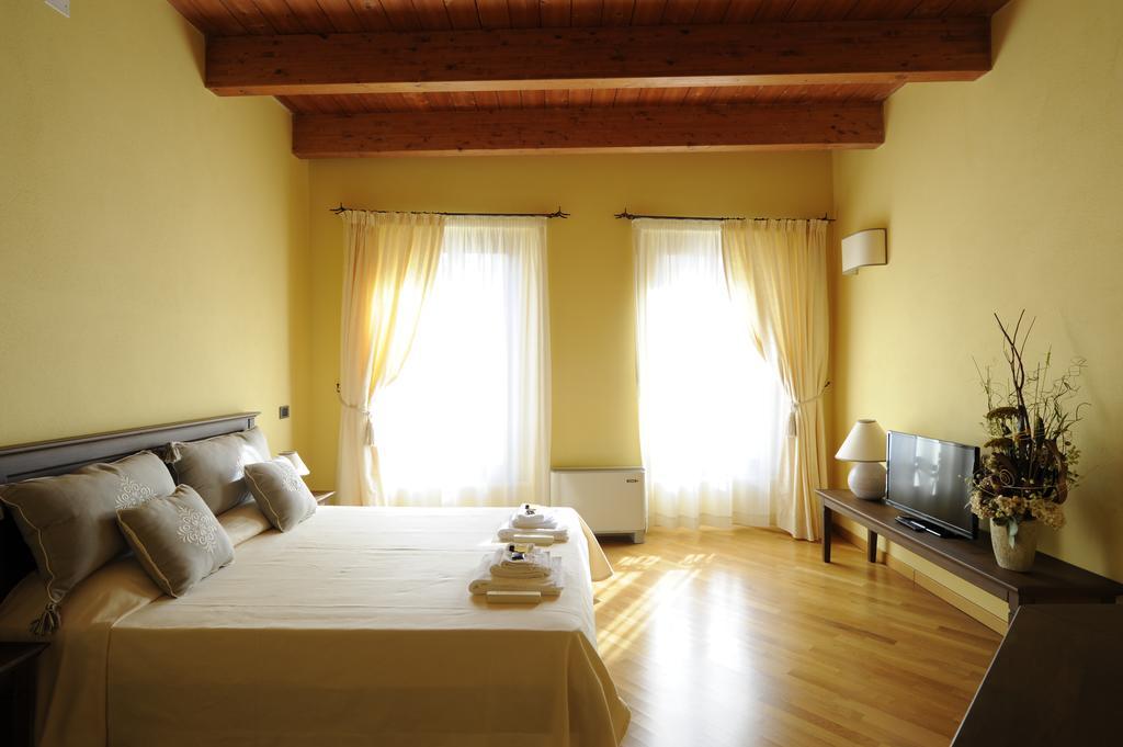 Piazza Azuni 18 Guest House Sassari Buitenkant foto